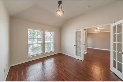 1020 Boscombe Court, Grand Prairie, TX 75052 - Photo 4