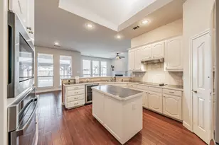 1020 Boscombe Ct, Grand Prairie, TX 75052 - Photo 12