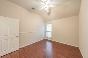 1020 Boscombe Ct, Grand Prairie, TX 75052 - Photo 26
