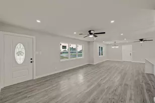 309 E Obuch St, Valley View, TX 76272 - Photo 4