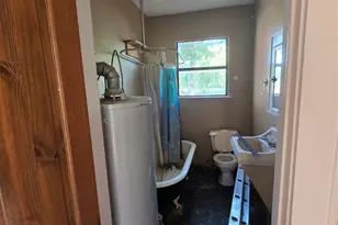 1100 E Walker St, Breckenridge, TX 76424 - Photo 12