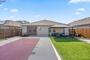 2009 Vlg Crk Ln, Denton, TX 76208 - Photo 2