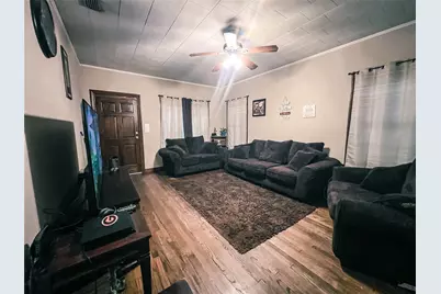 217 Polk St, Gilmer, TX 75644 - Photo 4