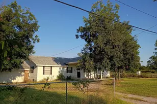 301 Withers Rd, Mineral Wells, TX 76067 - Photo 6