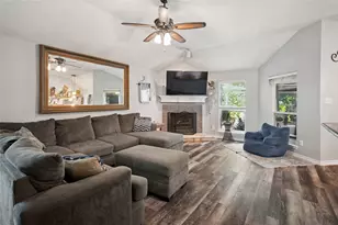 8301 Martha Ln, Rowlett, TX 75088 - Photo 4