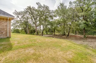 404 Lacey Oak Ct, Weatherford, TX 76085 - Photo 34