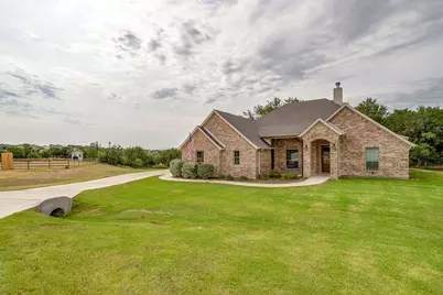 404 Lacey Oak Court, Weatherford, TX 76085 - Photo 2