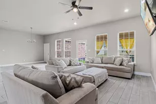 5585 Justine Pl, Fort Worth, TX 76126 - Photo 4