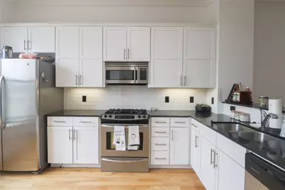 708 Skyline Bluff Court, Fort Worth, TX 76102 - Photo 2