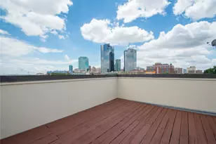 708 Skyline Bluff Ct, Fort Worth, TX 76102 - Photo 22