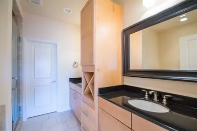 708 Skyline Bluff Court, Fort Worth, TX 76102 - Photo 16