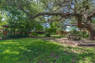 203 Lori Ln, Brownwood, TX 76801 - Photo 30