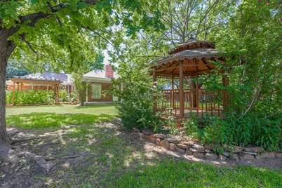 203 Lori Lane, Brownwood, TX 76801 - Photo 32