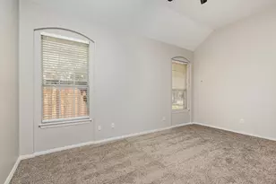 812 Pinnacle Cir, Lewisville, TX 75077 - Photo 8