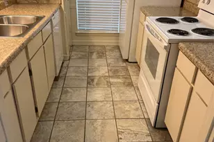 10440 High Hollows Dr, Dallas, TX 75230 - Photo 8