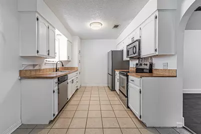 515 Lynnewood Avenue, Burleson, TX 76028 - Photo 14