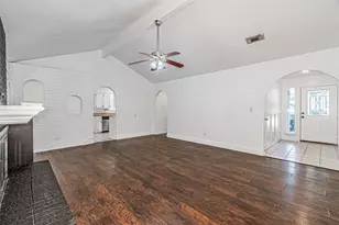 515 Lynnewood Ave, Burleson, TX 76028 - Photo 12