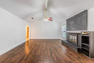 515 Lynnewood Ave, Burleson, TX 76028 - Photo 10