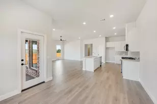 133 Silverleaf Dr, Balch Springs, TX 75181 - Photo 14