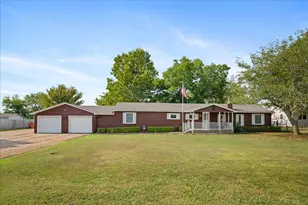 173 Wanda Ln, Greenville, TX 75402 - Photo 1