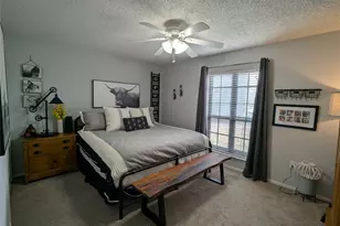 2827 Cross Timbers Dr, Irving, TX 75060 - Photo 16