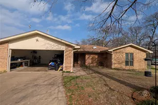 2827 Cross Timbers Dr, Irving, TX 75060 - Photo 20