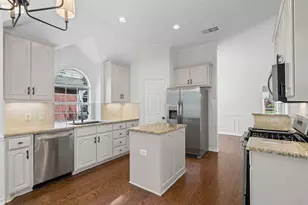 444 Misty Ln, Lewisville, TX 75067 - Photo 12