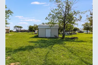 112 W Hackberry Street, Malone, TX 76660 - Photo 16