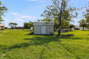 112 W Hackberry St, Malone, TX 76660 - Photo 18