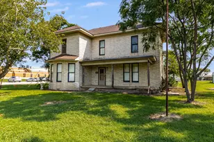 112 W Hackberry St, Malone, TX 76660 - Photo 4