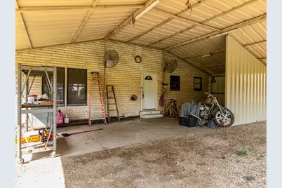 112 W Hackberry Street, Malone, TX 76660 - Photo 32