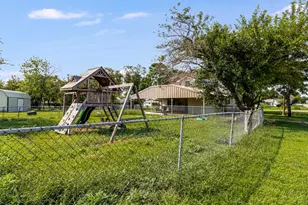 112 W Hackberry St, Malone, TX 76660 - Photo 30