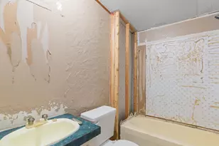 1102 15th St, Bridgeport, TX 76426 - Photo 18