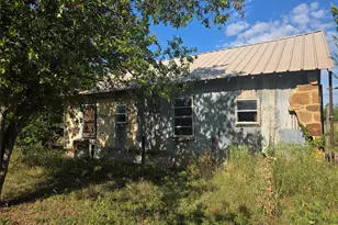 614 N Panther St, Breckenridge, TX 76424 - Photo 6