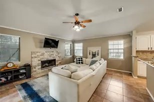 5321 Meadow Chase Ln, Flower Mound, TX 75028 - Photo 10