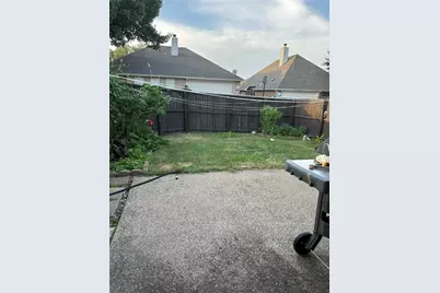 1681 Yellowstone Avenue, Lewisville, TX 75077 - Photo 4