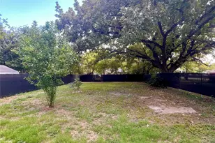 411 Euclid St, Cleburne, TX 76033 - Photo 36