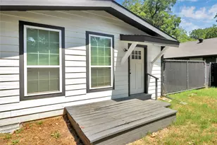 411 Euclid St, Cleburne, TX 76033 - Photo 30