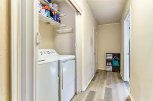 3928 Menzer Rd, Fort Worth, TX 76103 - Photo 22