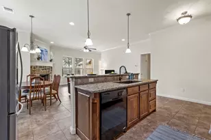 210 Donna Cir, Granbury, TX 76049 - Photo 14