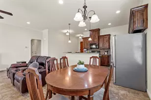 210 Donna Cir, Granbury, TX 76049 - Photo 16