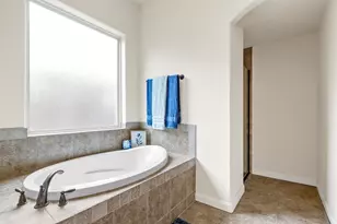 210 Donna Cir, Granbury, TX 76049 - Photo 28