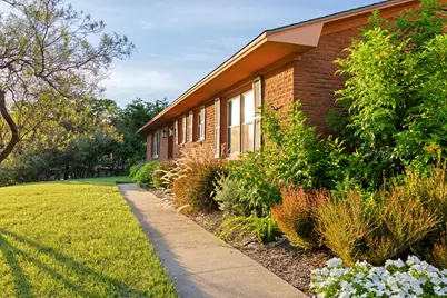 2309 Skyline Drive, Waco, TX 76710 - Photo 4