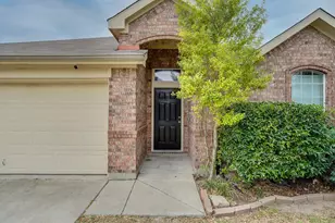 5137 Bayridge Ct, Fort Worth, TX 76179 - Photo 2