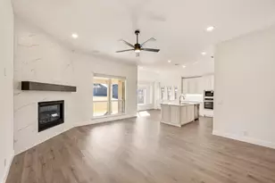 832 Twisted Leaf Ln, Little Elm, TX 76227 - Photo 18