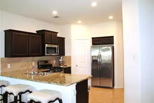 624 Yarborough St, Crowley, TX 76036 - Photo 4