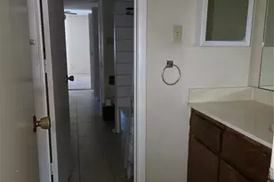 2411 Springmont Ct, Arlington, TX 76012 - Photo 12