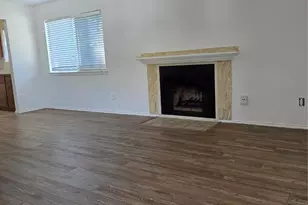 2411 Springmont Ct, Arlington, TX 76012 - Photo 8