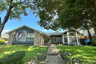 322 Allegheny Trail Ln, Garland, TX 75043 - Photo 2