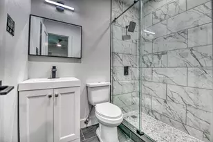 751 Botany Bay Dr, Dallas, TX 75211 - Photo 18